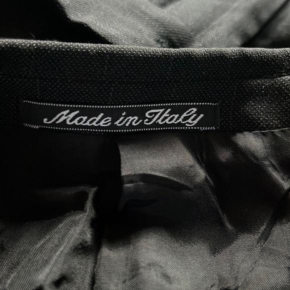 Armani two piece suit 46R/see measurements. E#79 - Picture 10 of 14